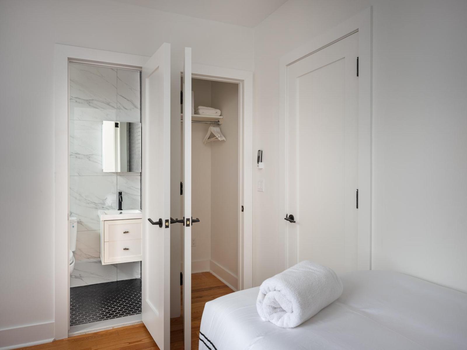 Three Bedroom Brooklynite Suite! Nowy Jork Zewnętrze zdjęcie